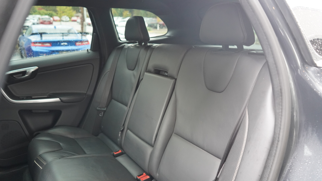 Volvo XC60 AWD 4dr T6 R-Design Platinum *Ltd Avail* 2016