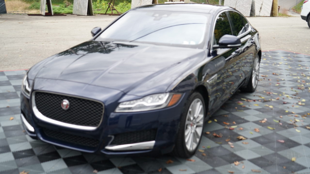 Jaguar XF Sedan 25t Prestige AWD 2020