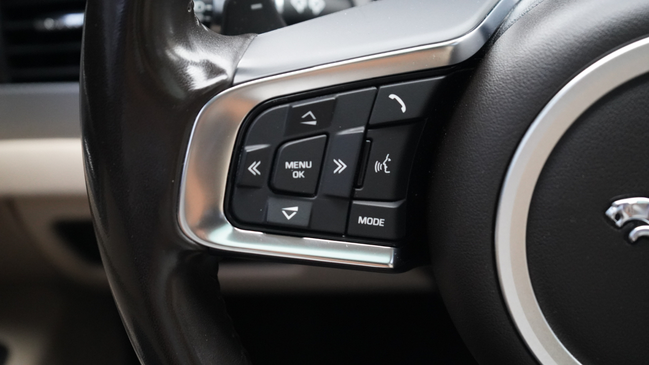 Jaguar XF Sedan 25t Prestige AWD 2020