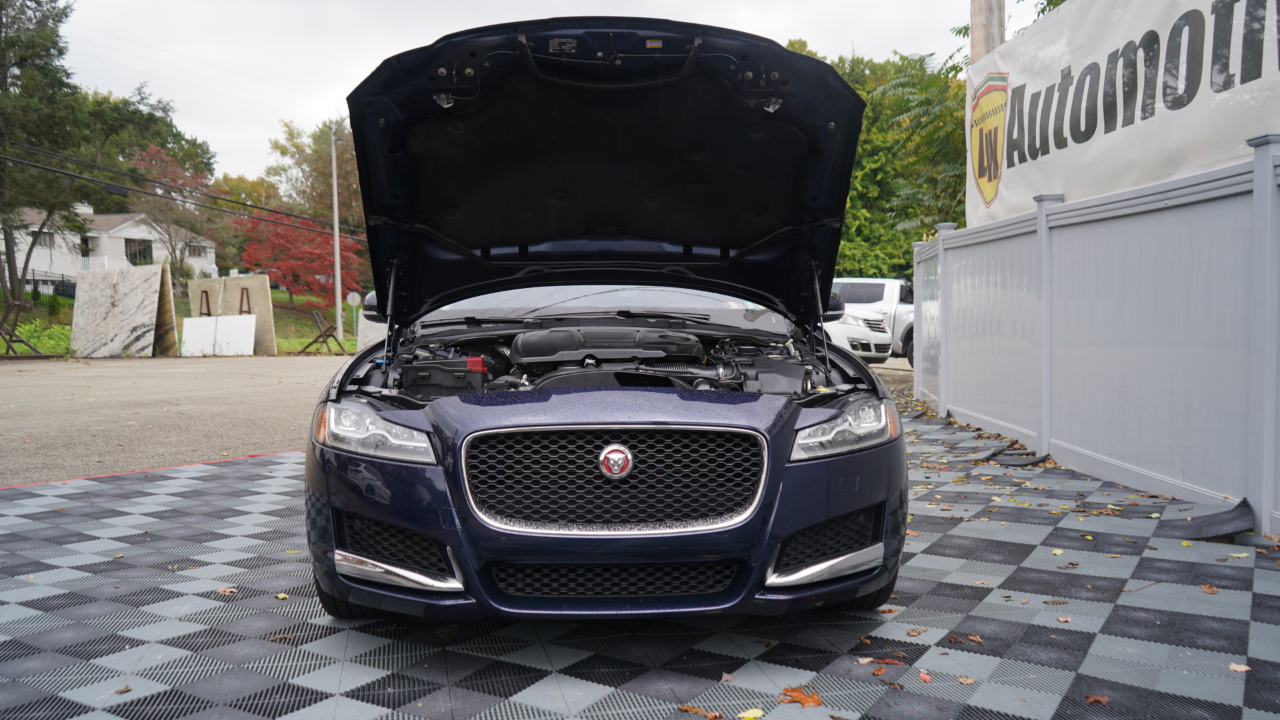 Jaguar XF Sedan 25t Prestige AWD 2020
