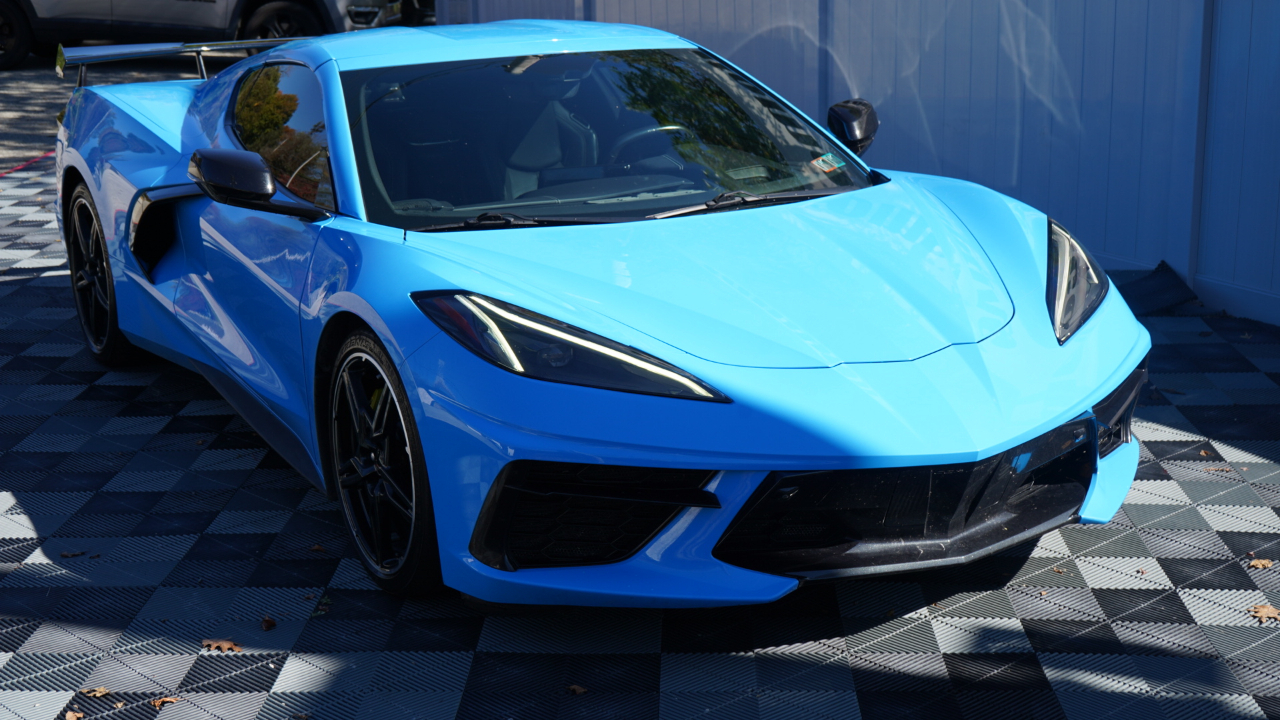 Chevrolet Corvette 2dr Stingray Cpe w/2LT 2021