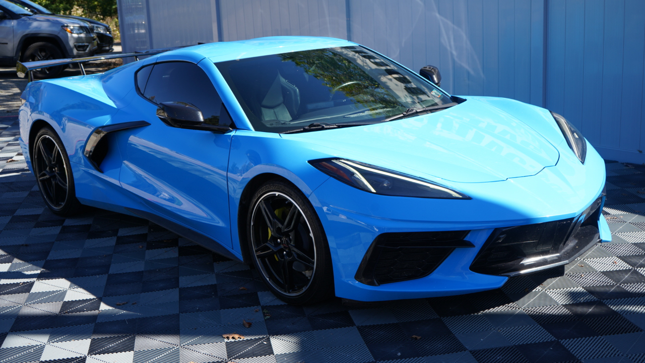 Chevrolet Corvette 2dr Stingray Cpe w/2LT 2021