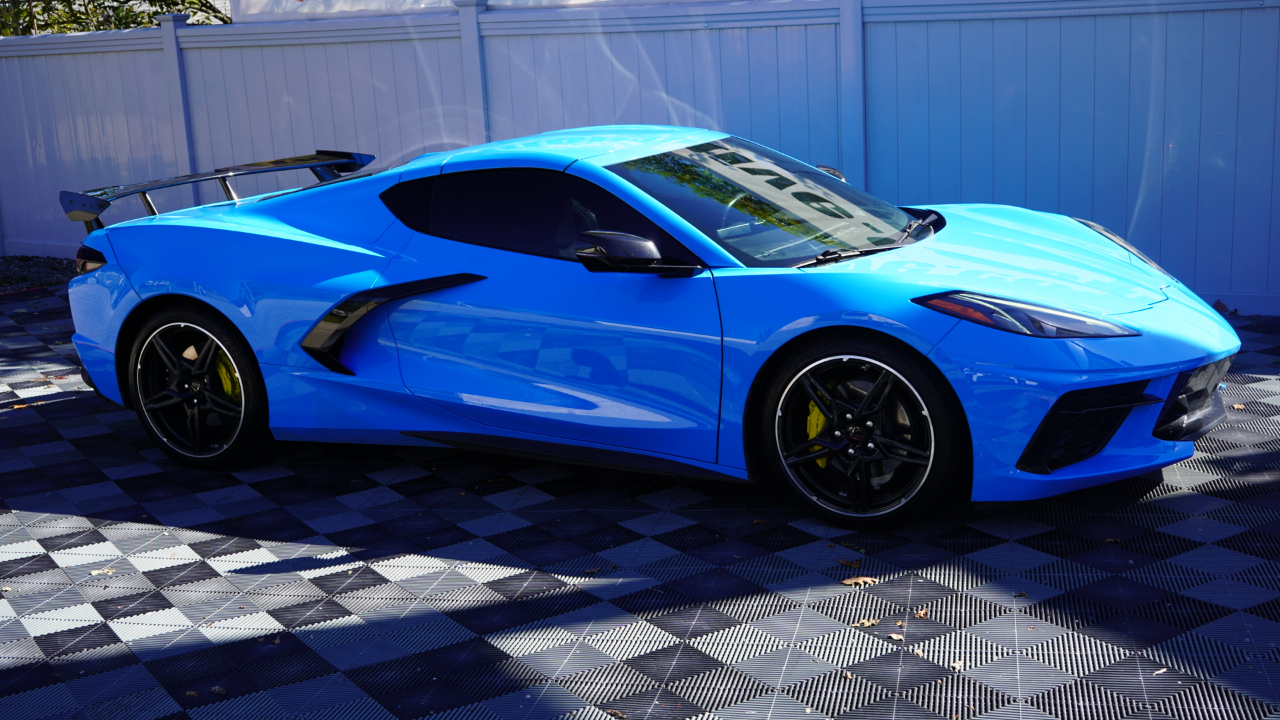Chevrolet Corvette 2dr Stingray Cpe w/2LT 2021