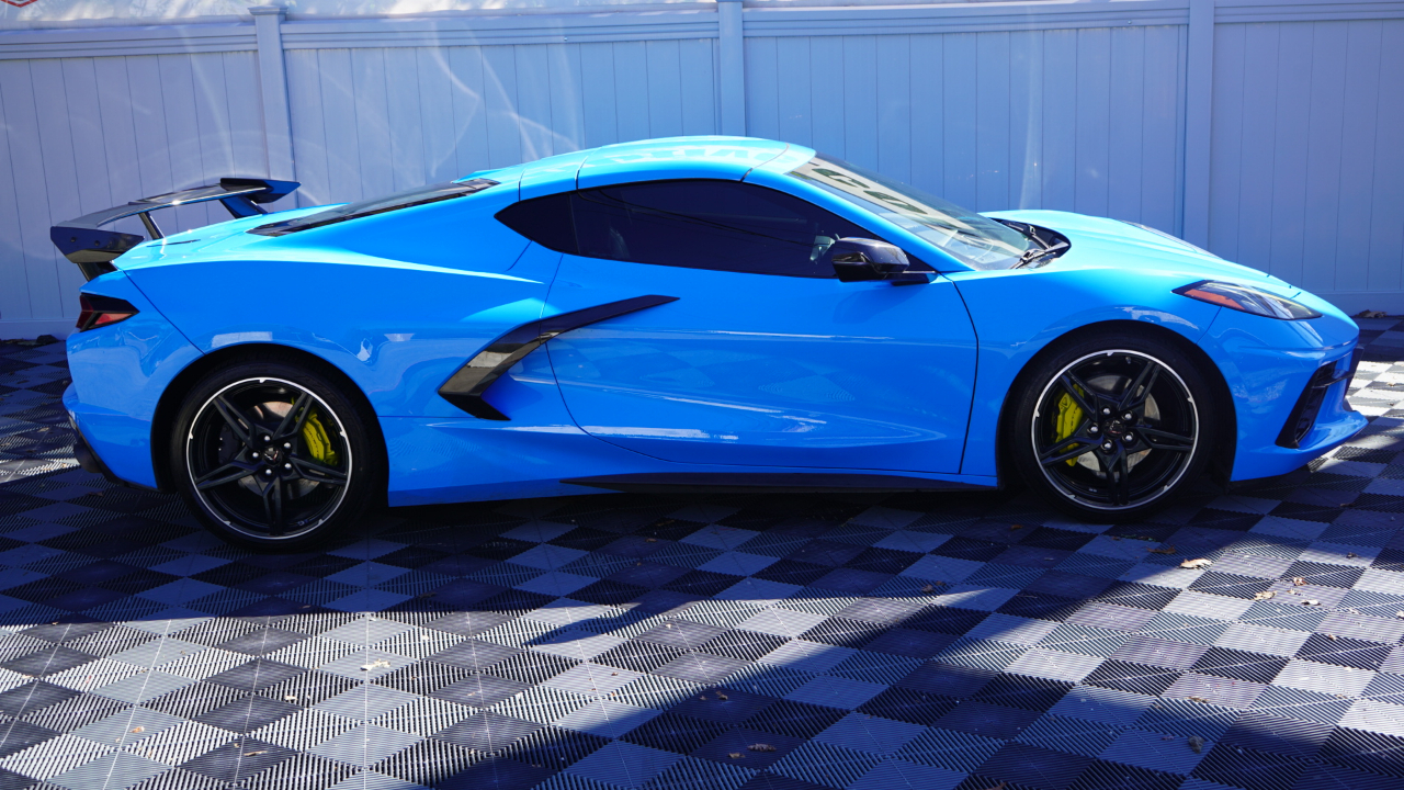 Chevrolet Corvette 2dr Stingray Cpe w/2LT 2021