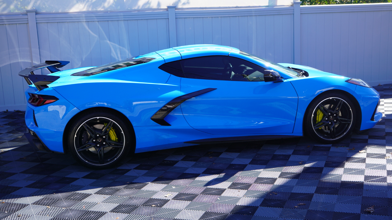 Chevrolet Corvette 2dr Stingray Cpe w/2LT 2021