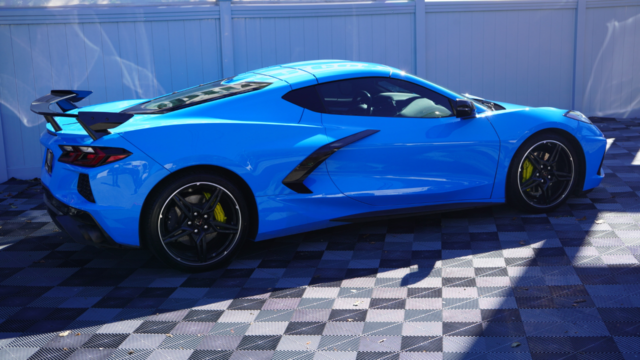 Chevrolet Corvette 2dr Stingray Cpe w/2LT 2021