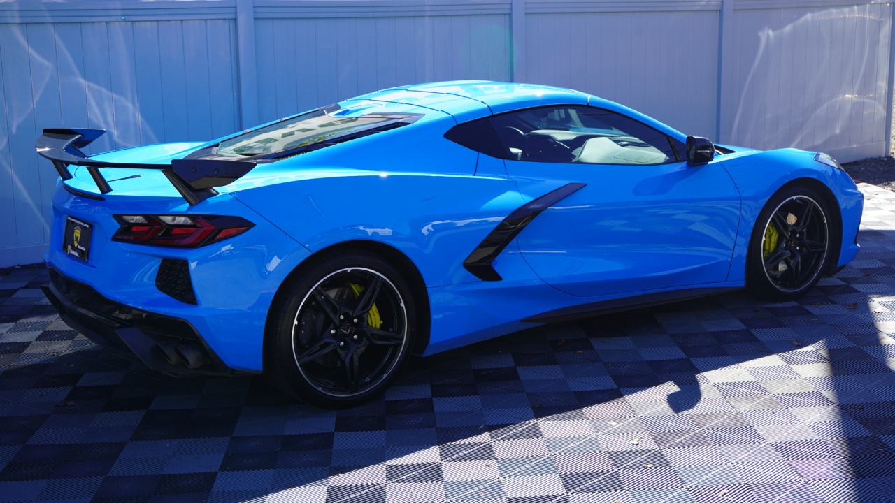 Chevrolet Corvette 2dr Stingray Cpe w/2LT 2021