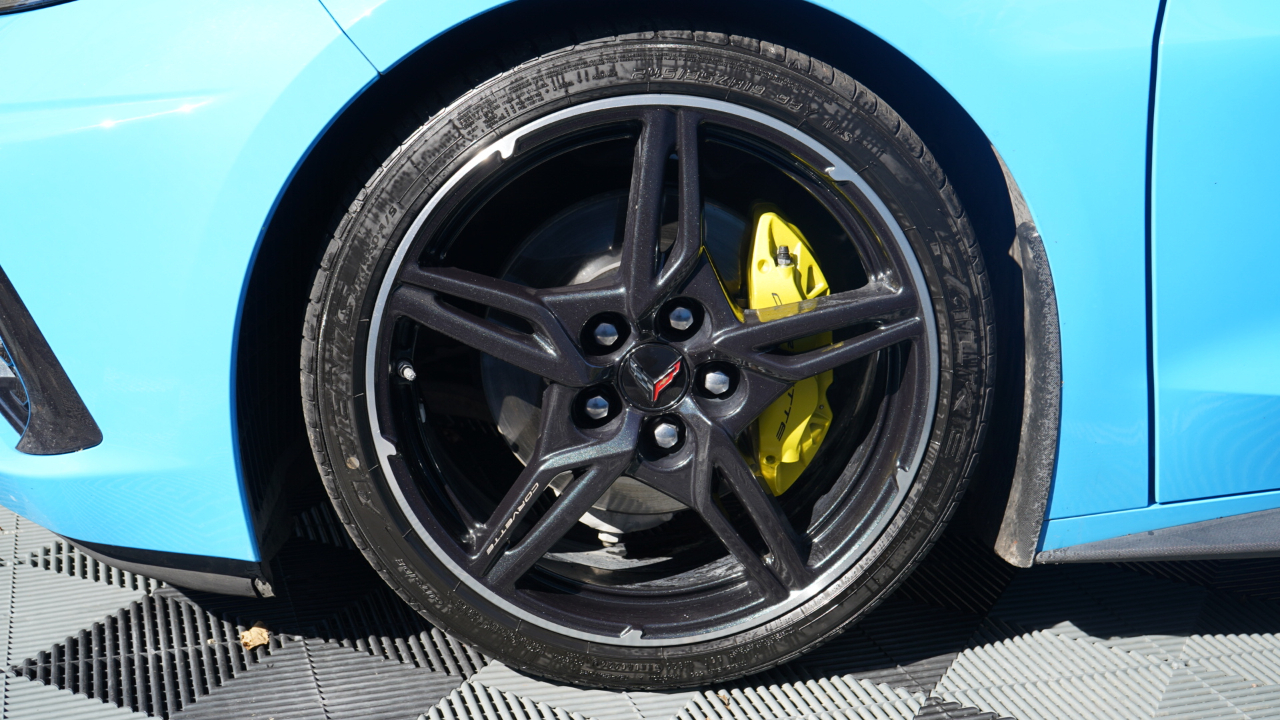 Chevrolet Corvette 2dr Stingray Cpe w/2LT 2021