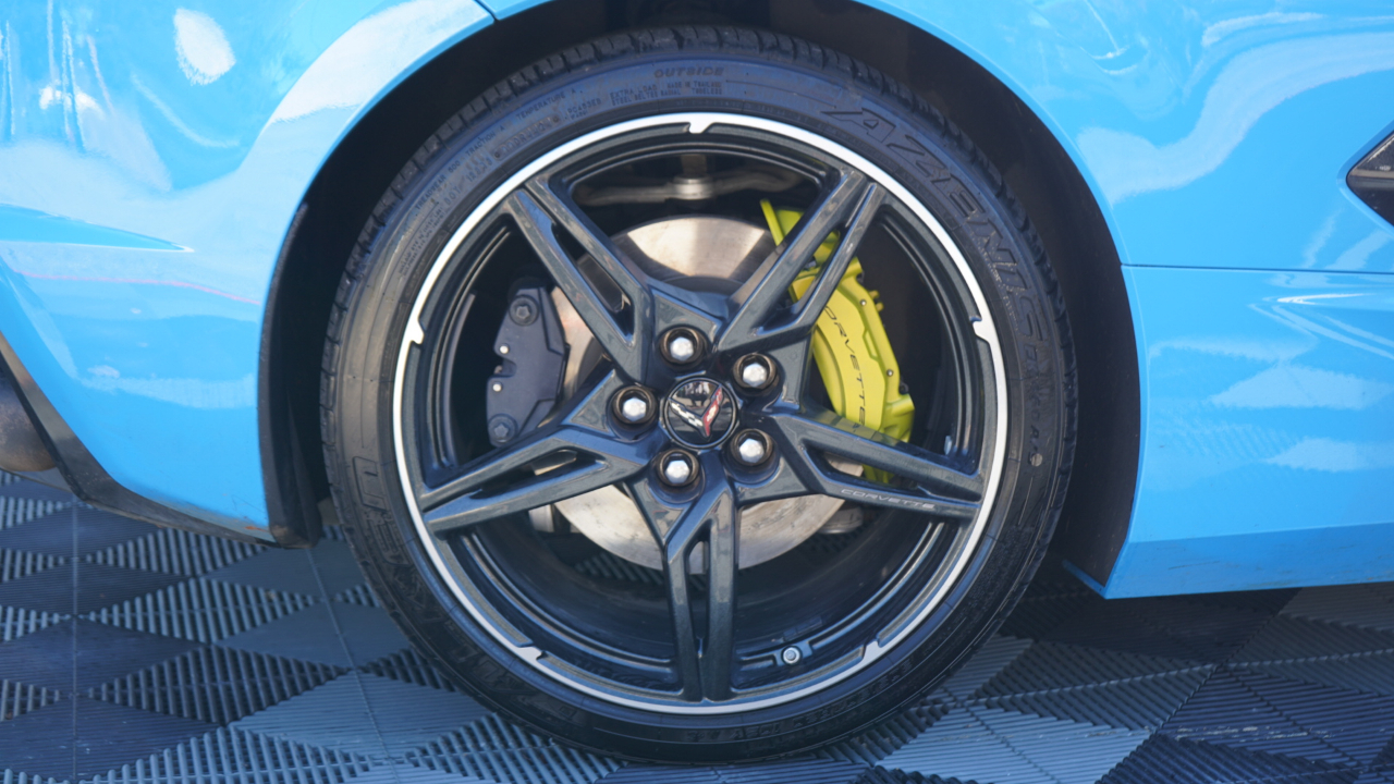 Chevrolet Corvette 2dr Stingray Cpe w/2LT 2021