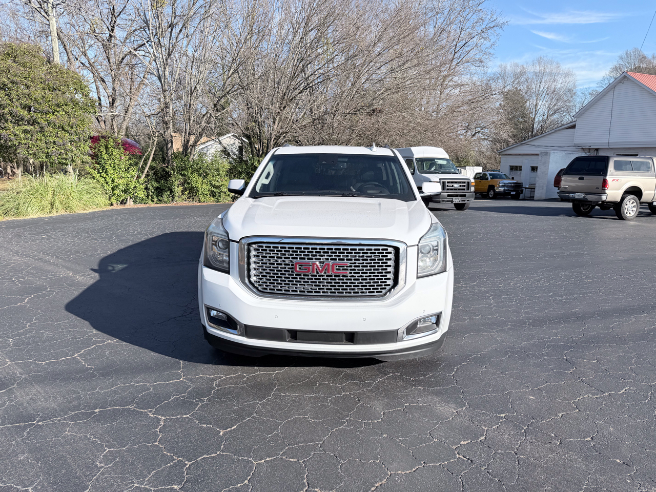 GMC Yukon XL Denali 4WD 2017