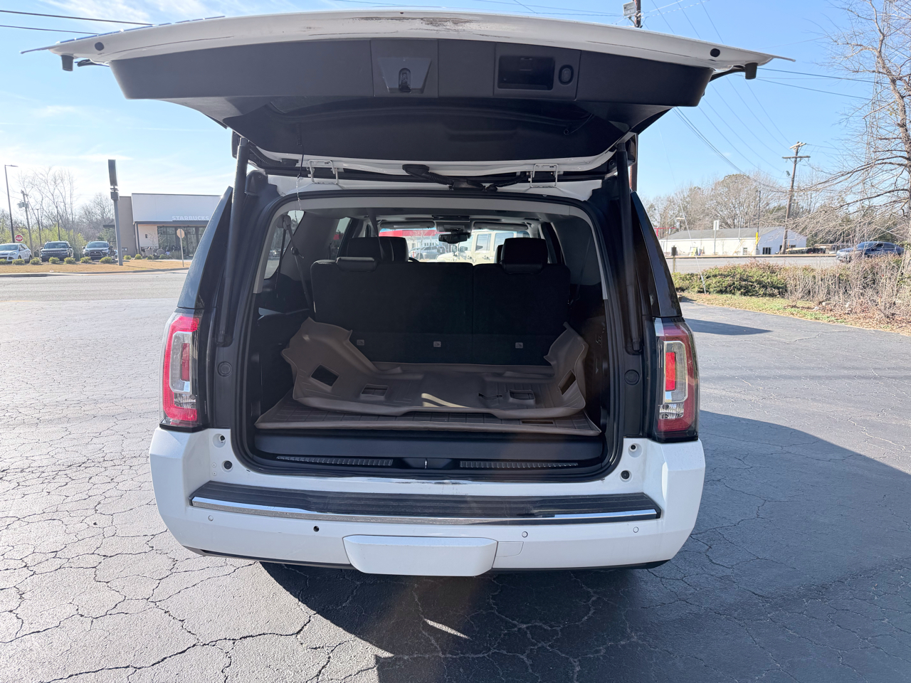 GMC Yukon XL Denali 4WD 2017