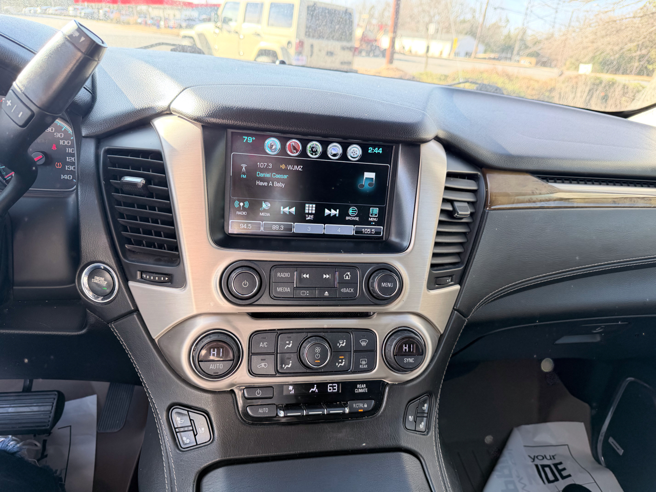 GMC Yukon XL Denali 4WD 2017