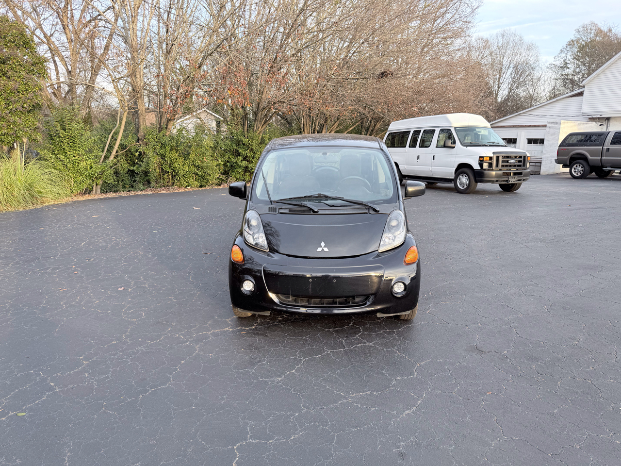 Mitsubishi I-MiEV SE 2012