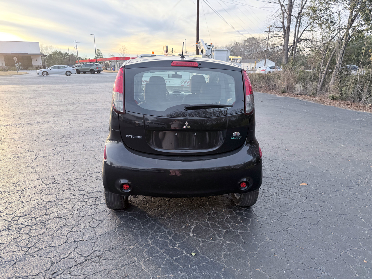 Mitsubishi I-MiEV SE 2012