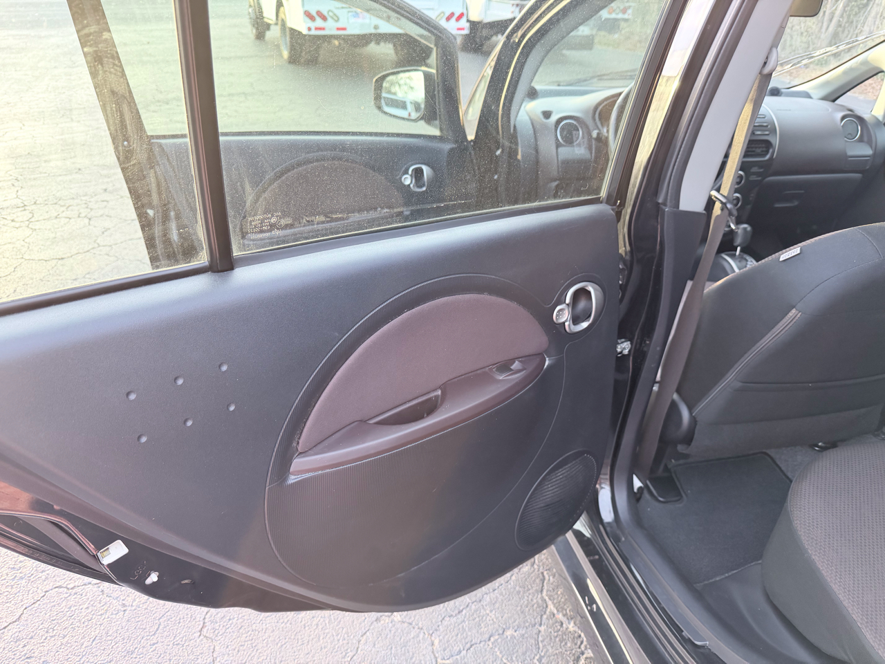 Mitsubishi I-MiEV SE 2012