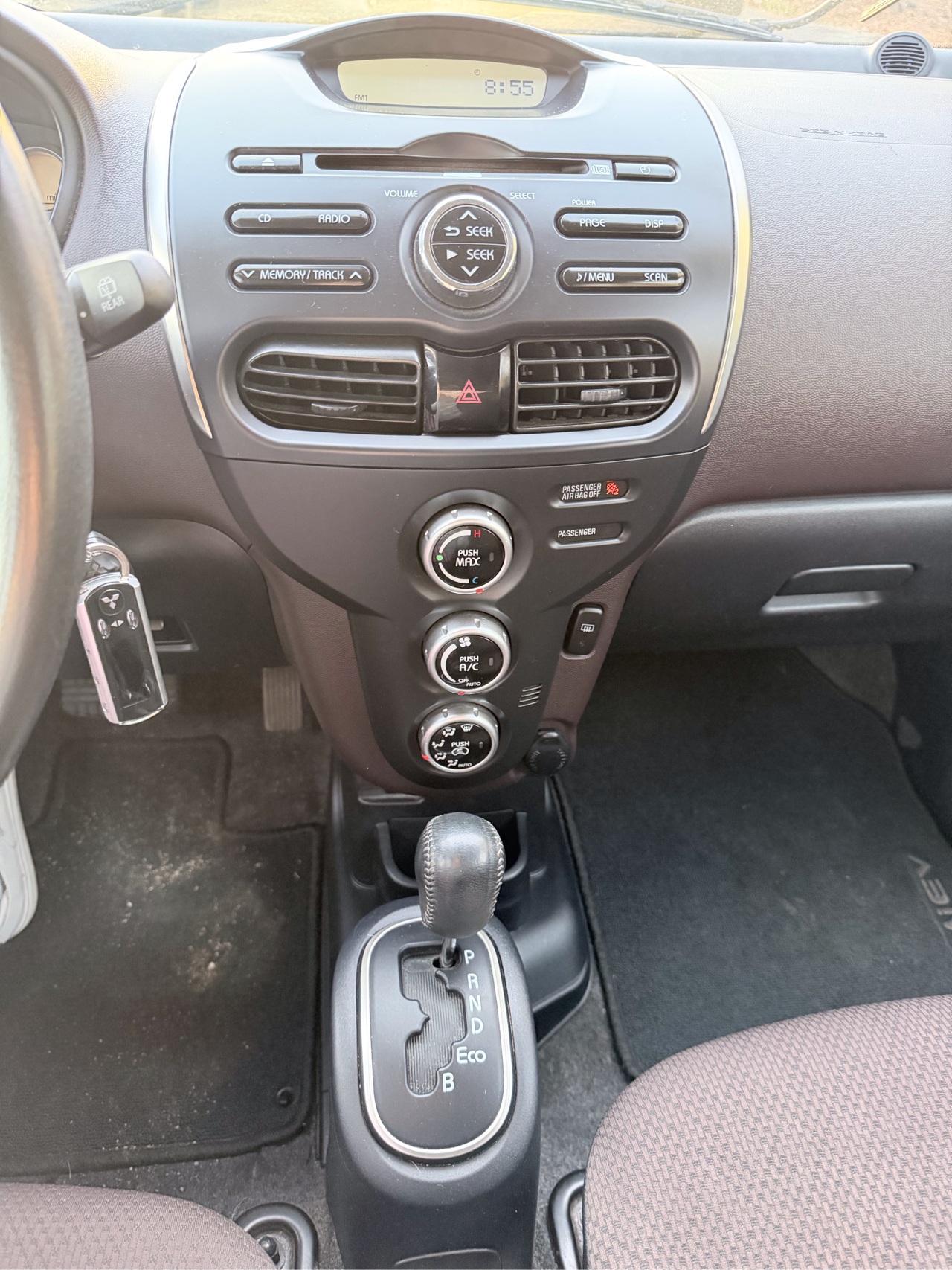 Mitsubishi I-MiEV SE 2012