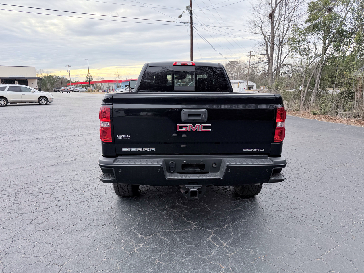 GMC Sierra 2500HD Denali Crew Cab 4WD 2016