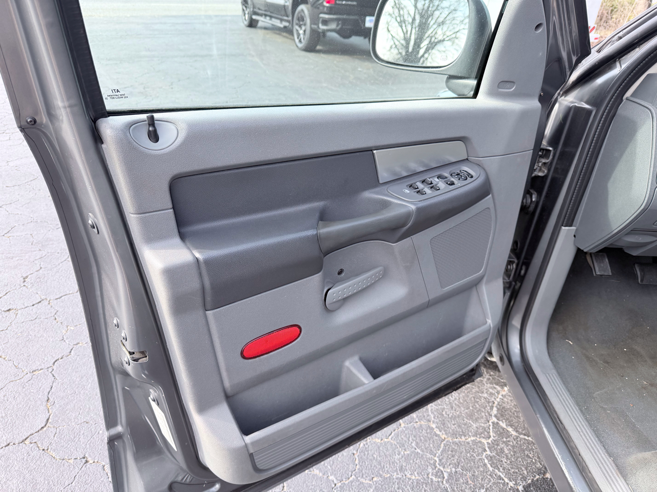 Dodge Ram 1500 SLT Quad Cab 2WD 2007