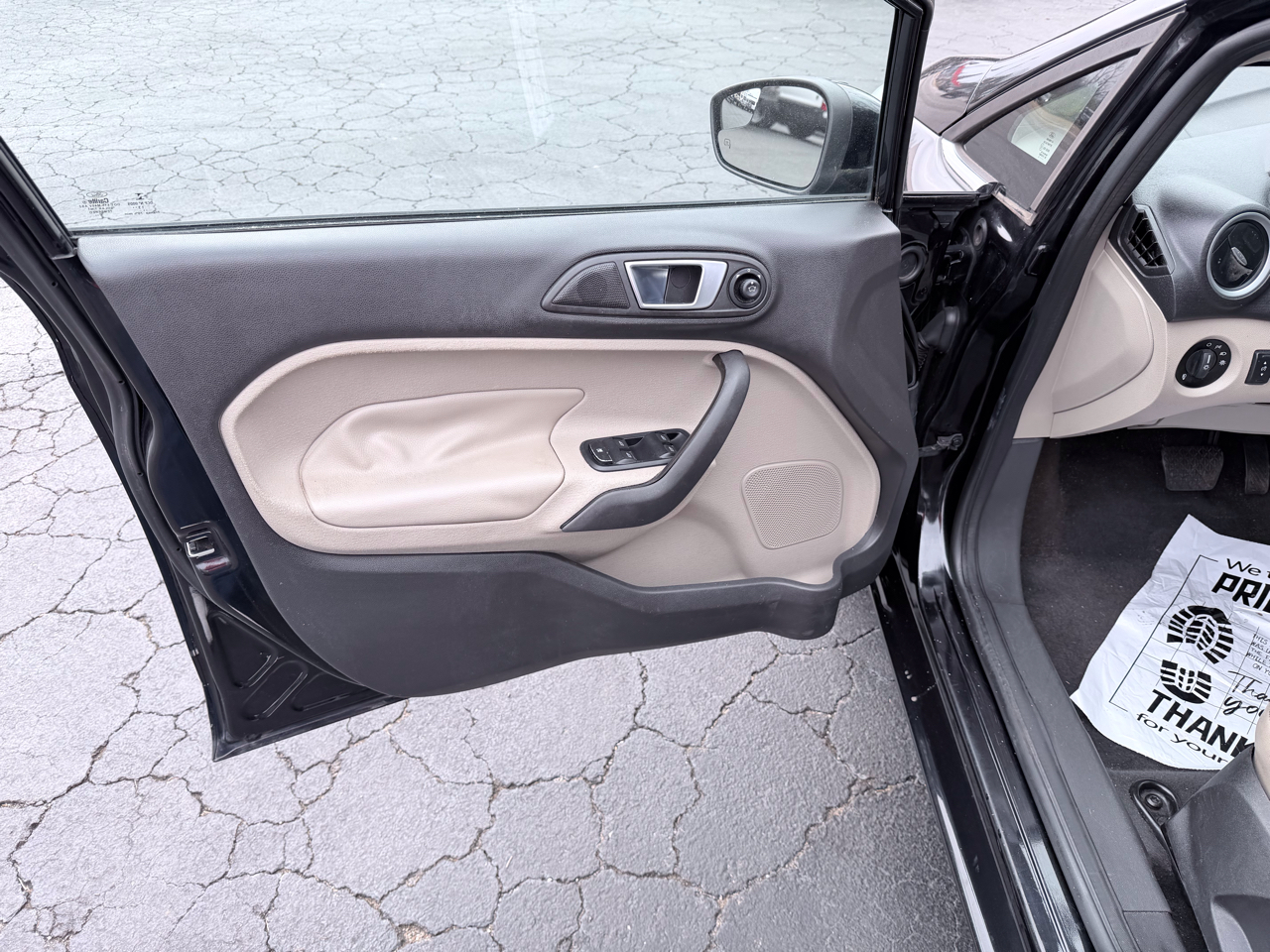 Ford Fiesta Titanium Sedan 2014