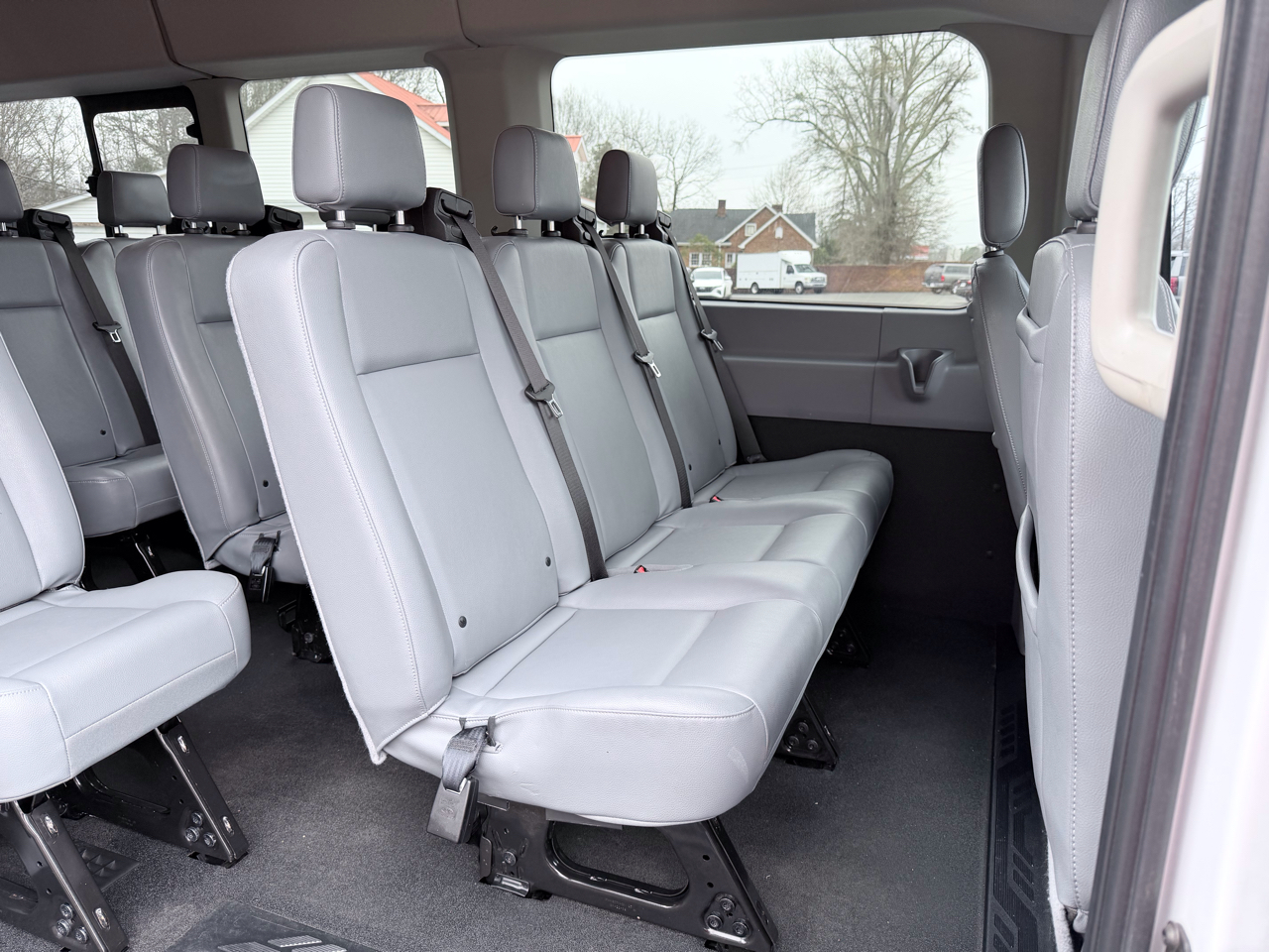 Ford Transit 350 Wagon HD High Roof XL Sliding Pass. 148 WB EL 2019