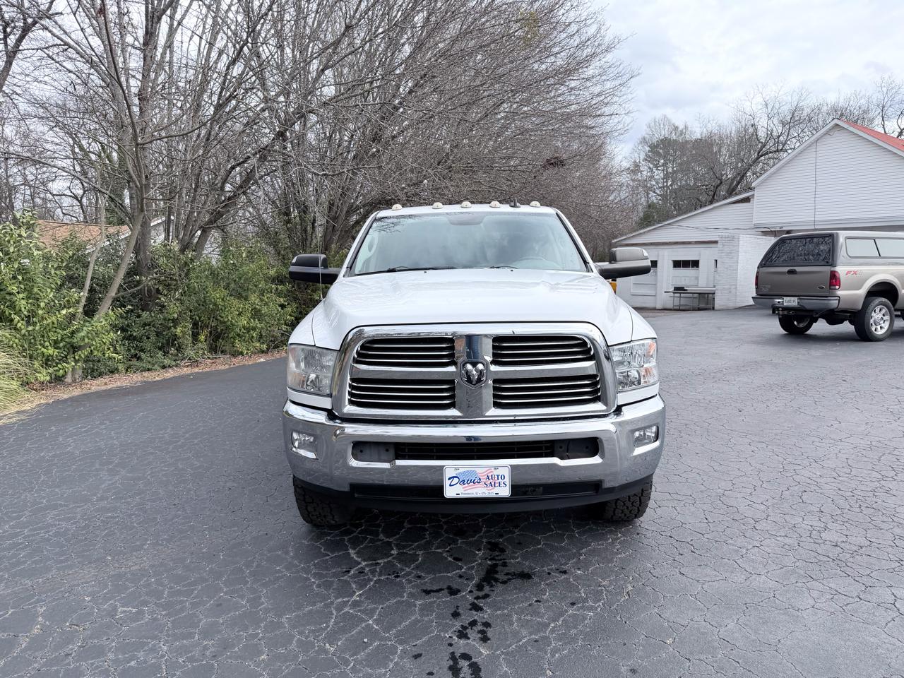RAM 2500 SLT Mega Cab 4WD 2015