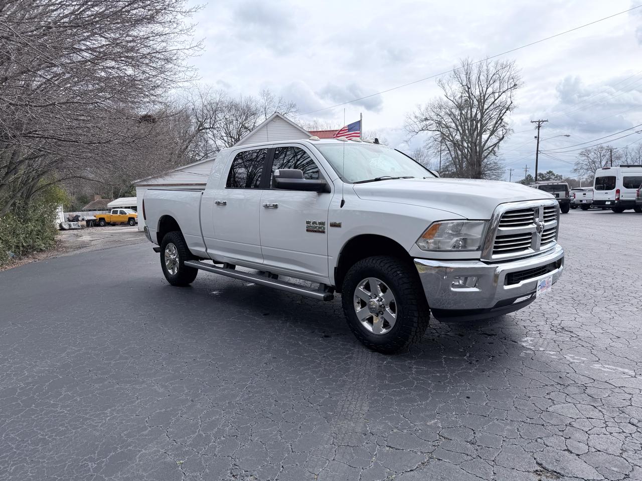 RAM 2500 SLT Mega Cab 4WD 2015