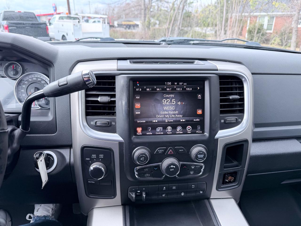 RAM 2500 SLT Mega Cab 4WD 2015