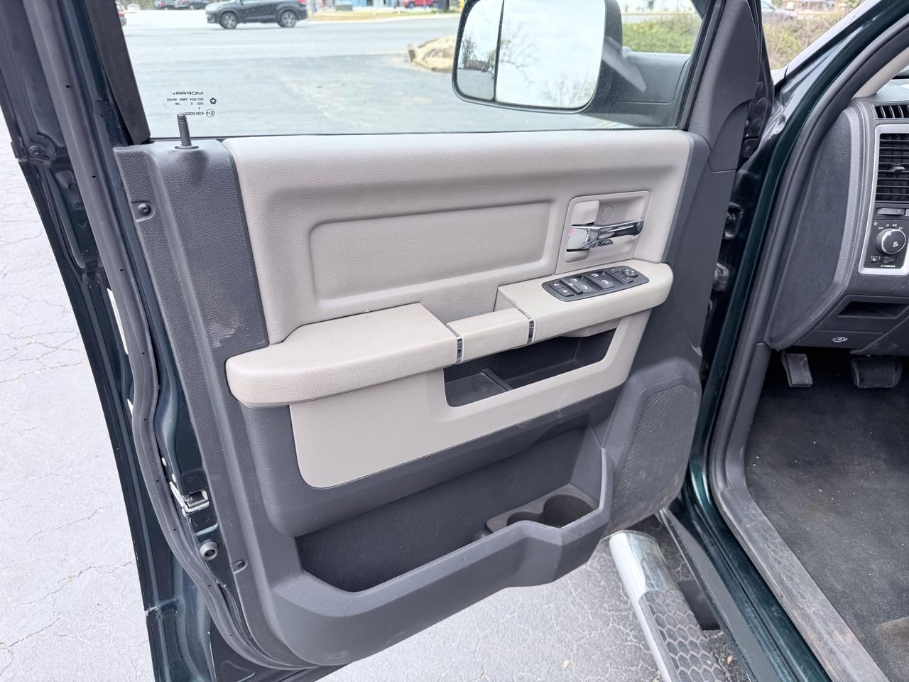 RAM 1500 Sport Crew Cab 4WD 2011