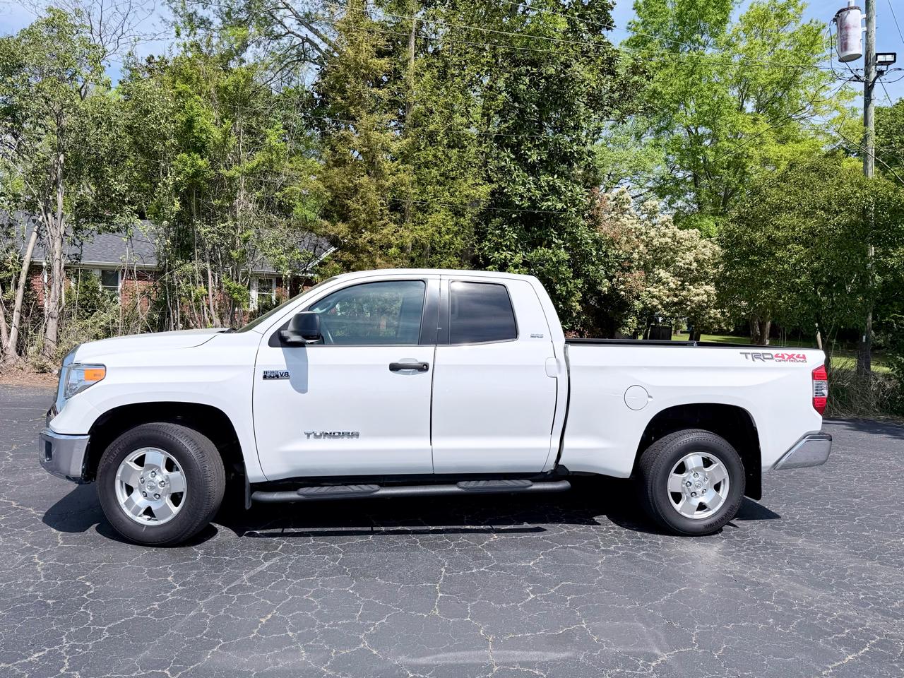 2016 Toyota Tundra SR5 5.7L V8 FFV Double Cab 4WD