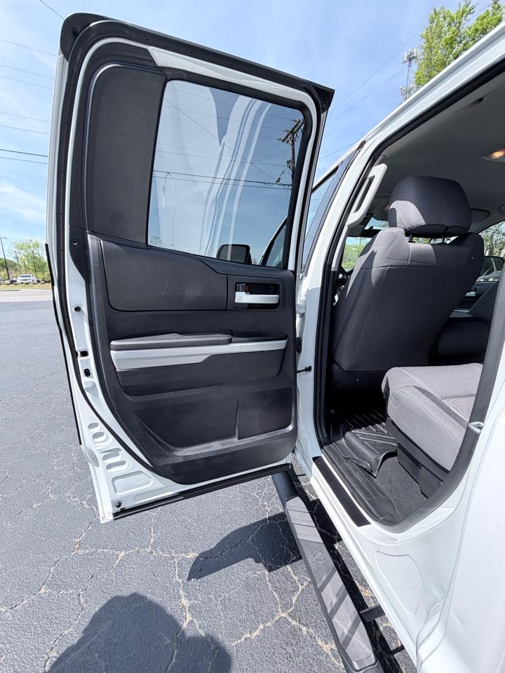 Toyota Tundra SR5 5.7L V8 FFV Double Cab 4WD 2016