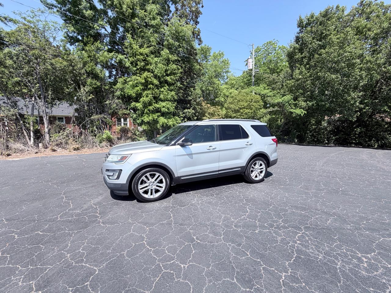 Ford Explorer XLT FWD 2016