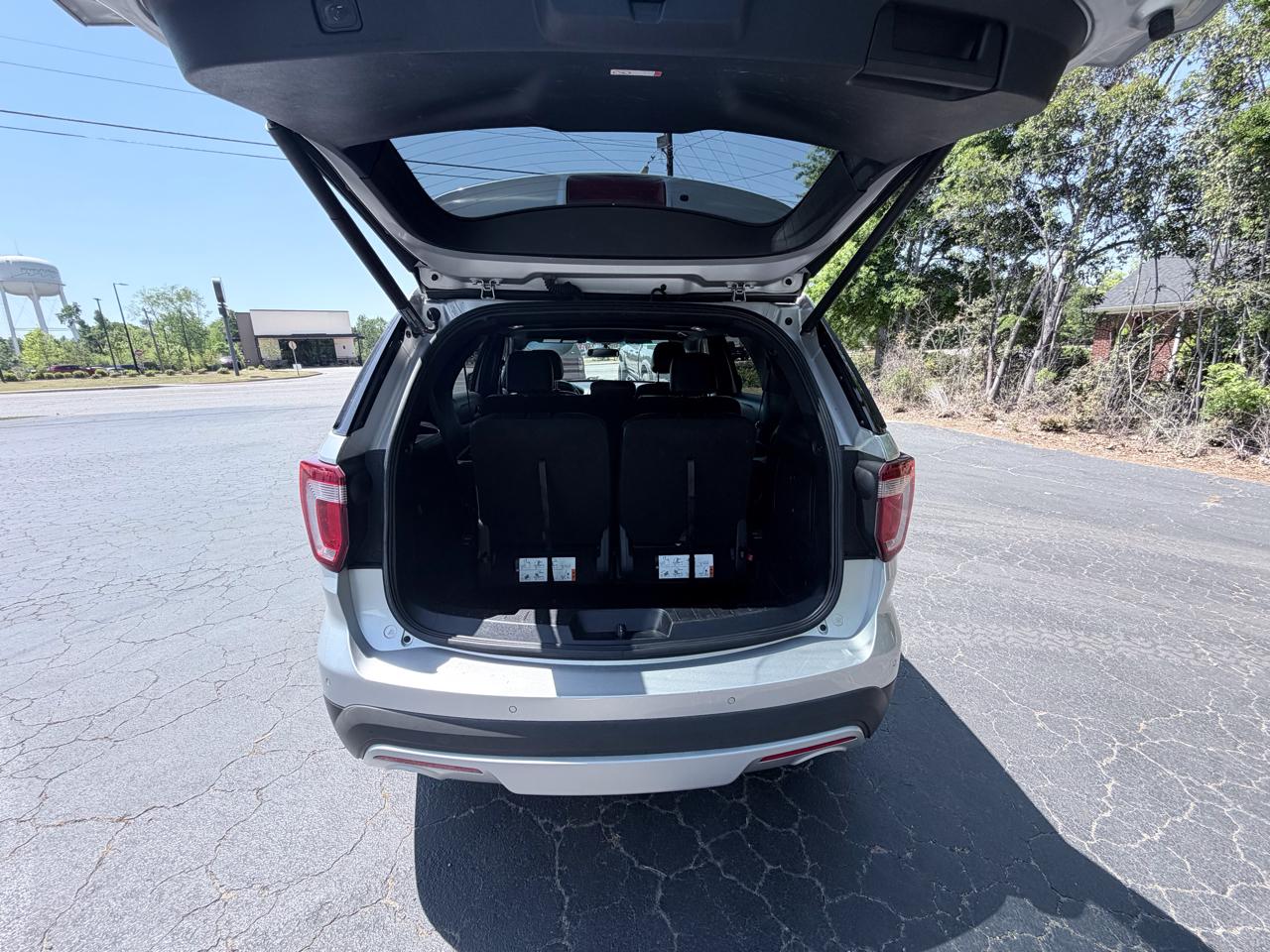 Ford Explorer XLT FWD 2016