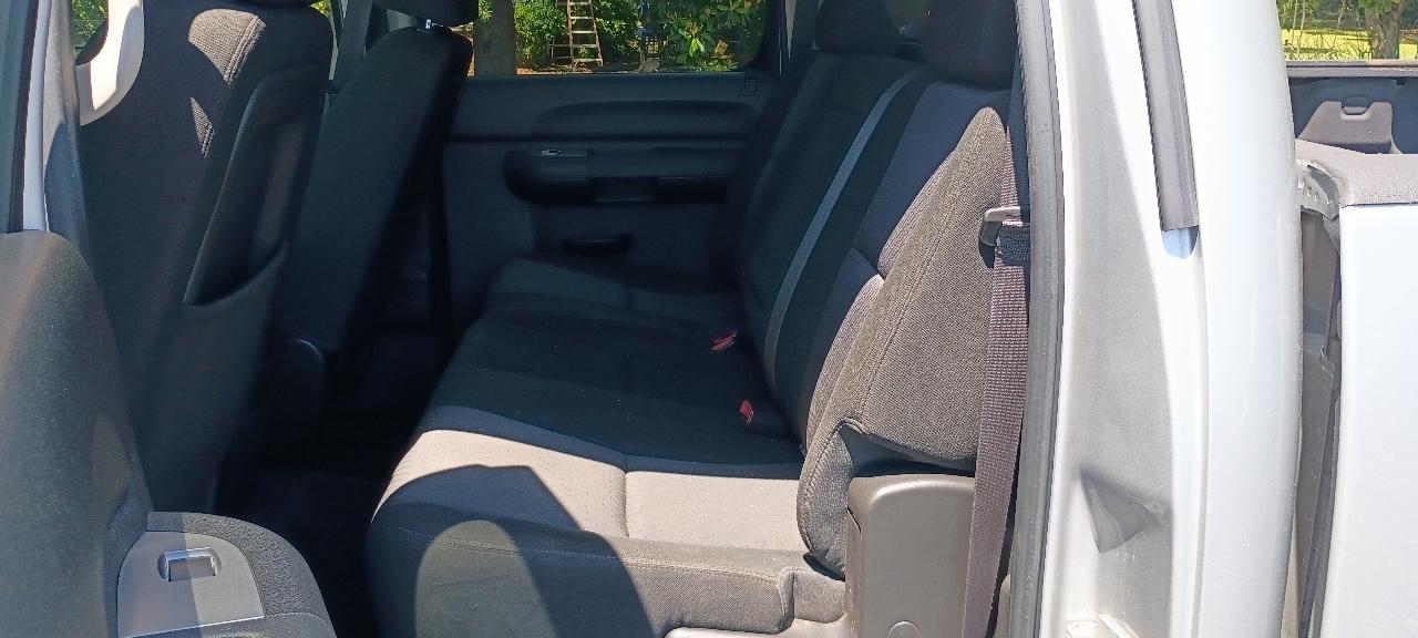 Chevrolet Silverado 2500HD LT Crew Cab 4WD 2011