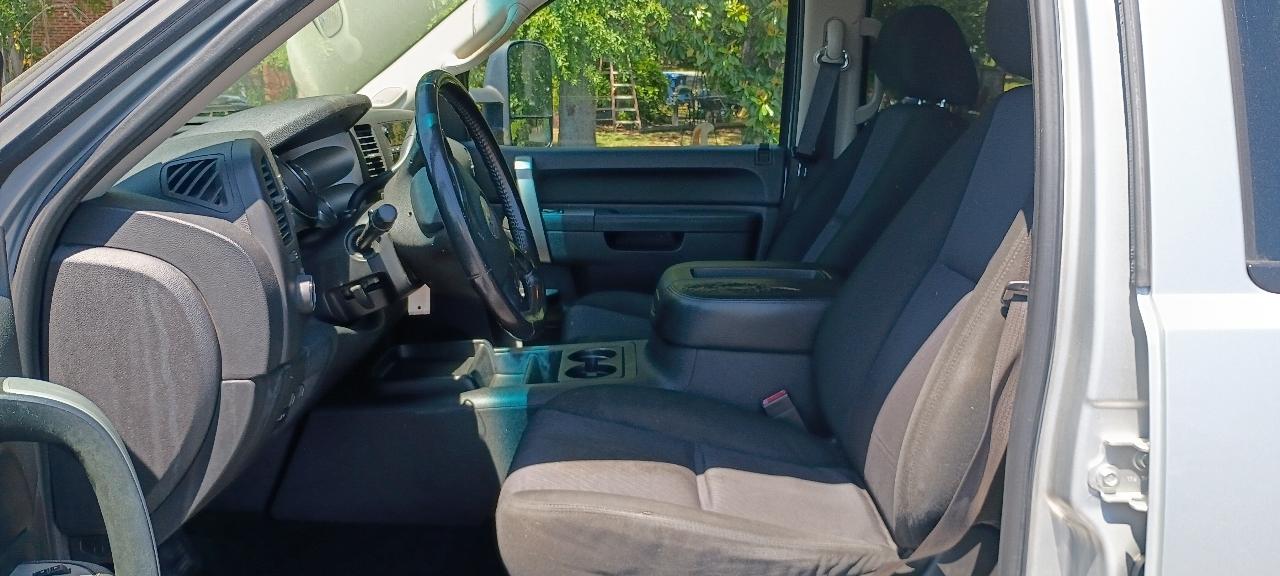Chevrolet Silverado 2500HD LT Crew Cab 4WD 2011