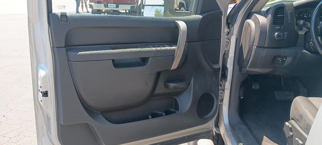 Chevrolet Silverado 2500HD LT Crew Cab 4WD 2011