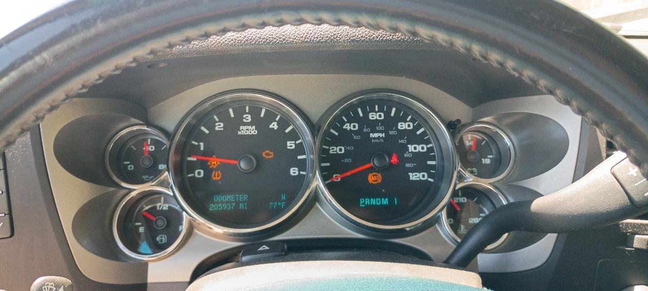 Chevrolet Silverado 2500HD LT Crew Cab 4WD 2011