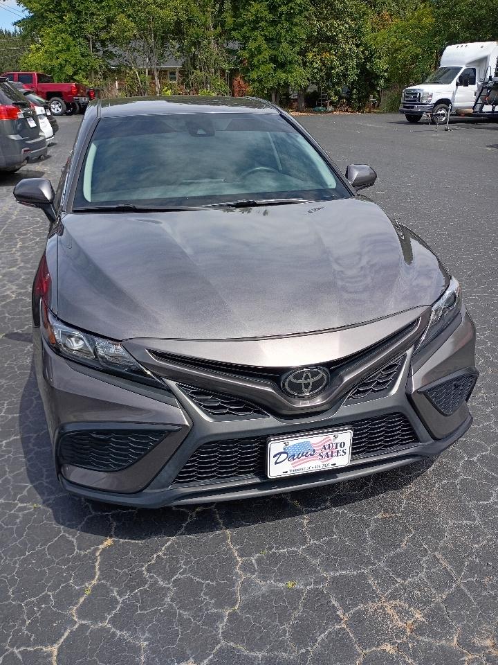 Toyota Camry SE 2023