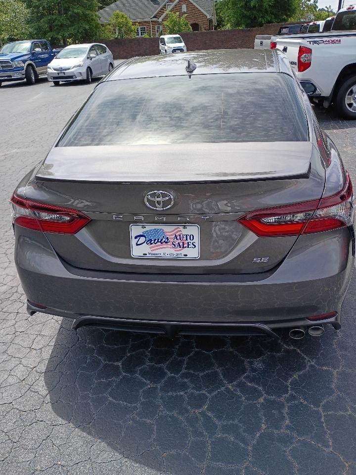 Toyota Camry SE 2023