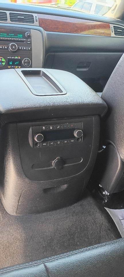 GMC Yukon XL SLT 1/2 Ton 4WD 2013