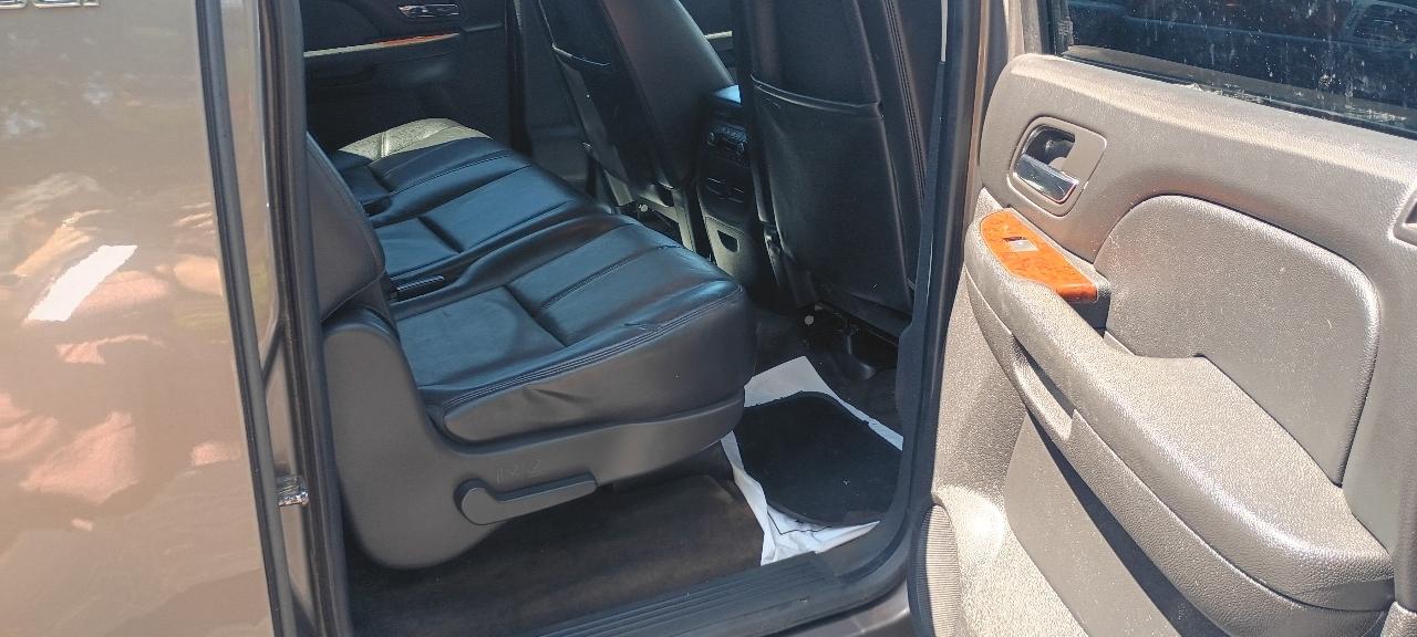 GMC Yukon XL SLT 1/2 Ton 4WD 2013