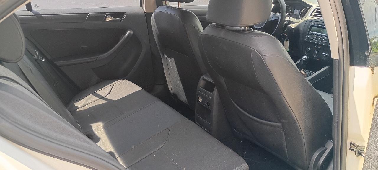 Volkswagen Jetta SE 2012