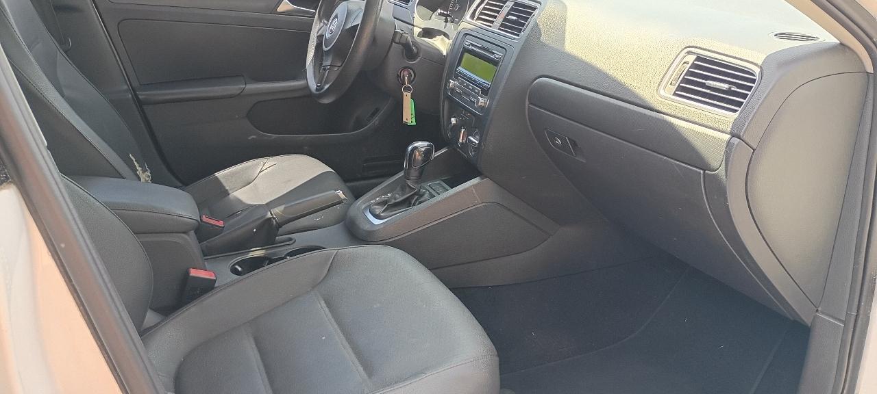 Volkswagen Jetta SE 2012