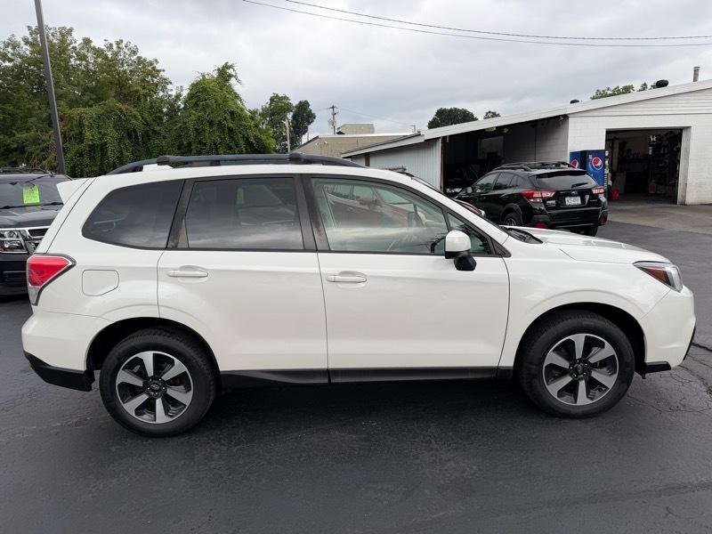 Subaru Forester 2.5i Premium PZEV CVT 2017
