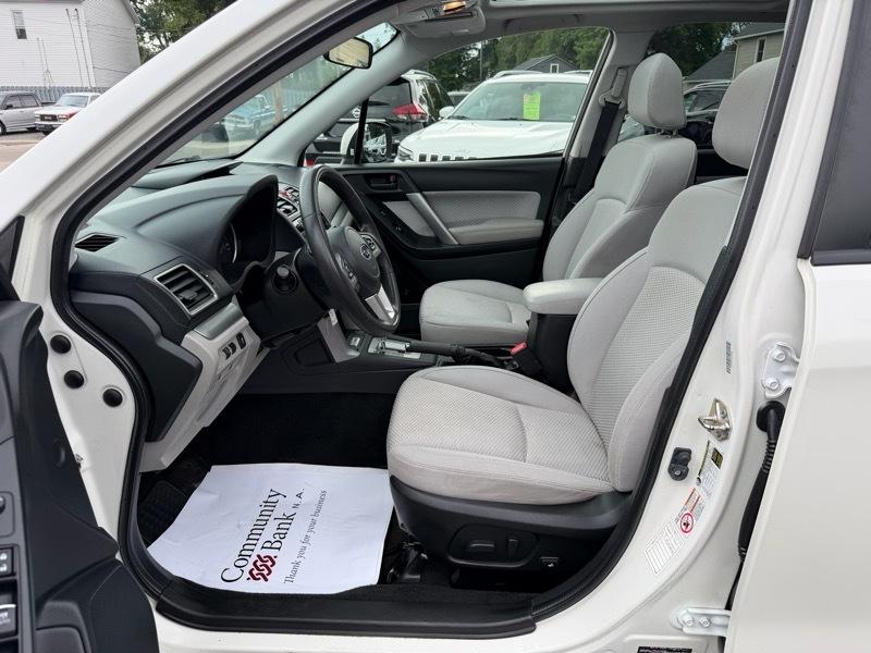 Subaru Forester 2.5i Premium PZEV CVT 2017