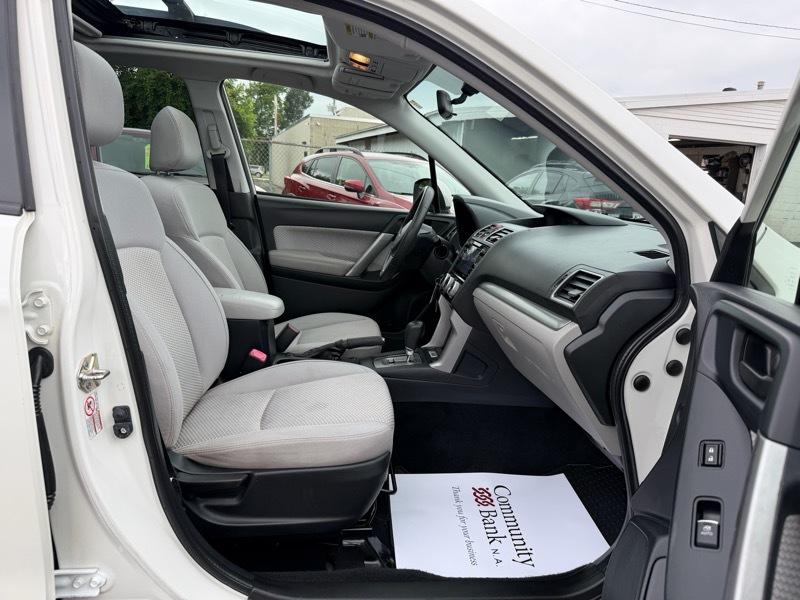 Subaru Forester 2.5i Premium PZEV CVT 2017