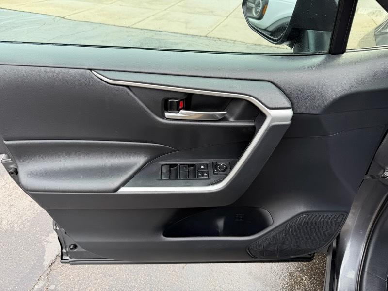 Toyota RAV4 XLE AWD 2019