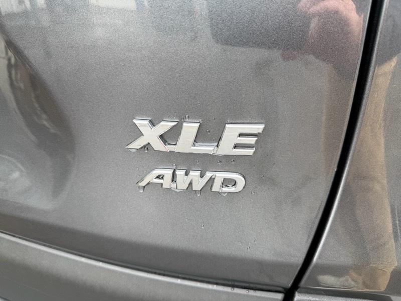 Toyota RAV4 XLE AWD 2019