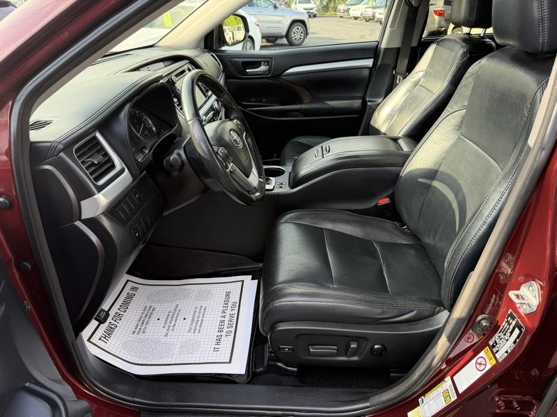 Toyota Highlander XLE AWD V6 2015
