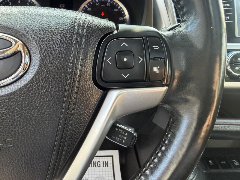 Toyota Highlander XLE AWD V6 2015