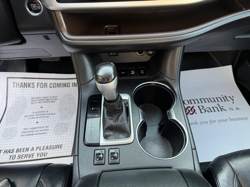 Toyota Highlander XLE AWD V6 2015